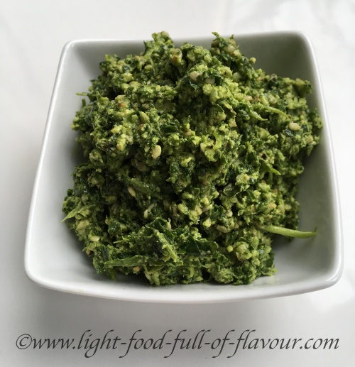 A Gut-Friendly, Prebiotic Pesto Which Will Make The Good Bacteria In Your Body Happy!